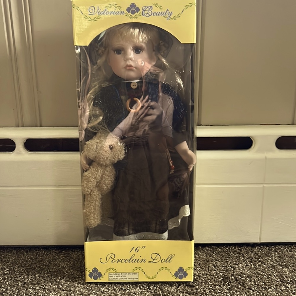 Victorian Beauty Porcelain doll